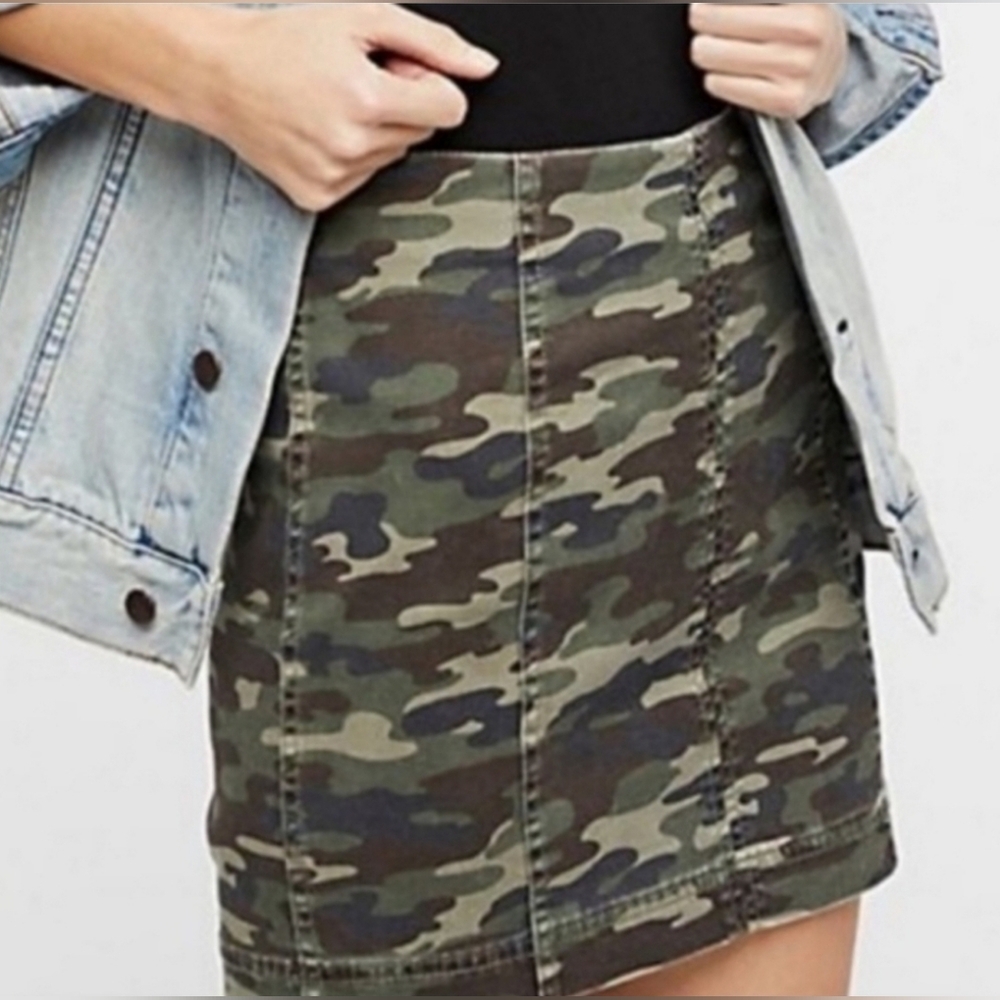 Free People Camouflage Mini Skirt Size 10